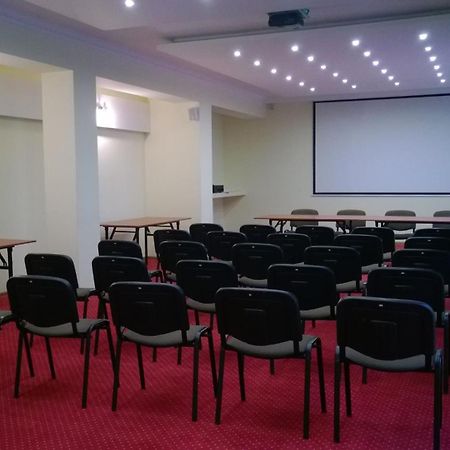 Yuca Hotel Lodz  Ngoại thất bức ảnh