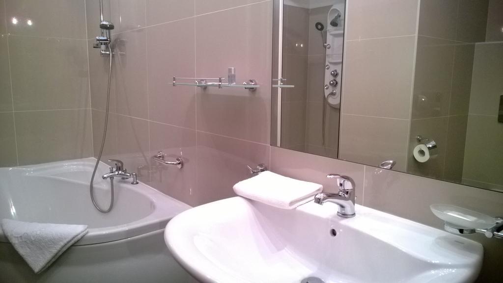 Yuca Hotel Lodz  Phòng bức ảnh